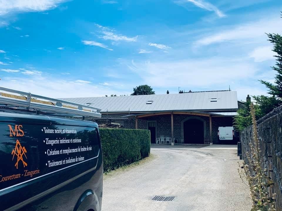 Bac isolé et zinc joint debout à Nuits-Saint-Georges, par MS Couverture Zinguerie, vue 8 sur 10