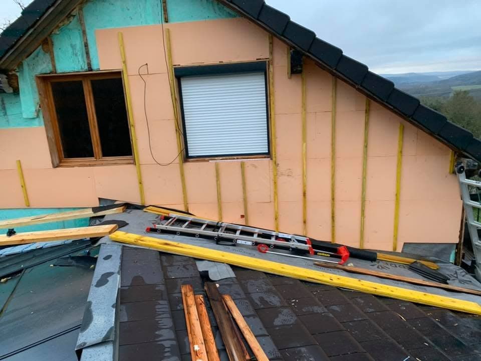 Bardage en zinc anthracite à Gissey-sur-Ouche, par MS Couverture Zinguerie, vue 3 sur 7
