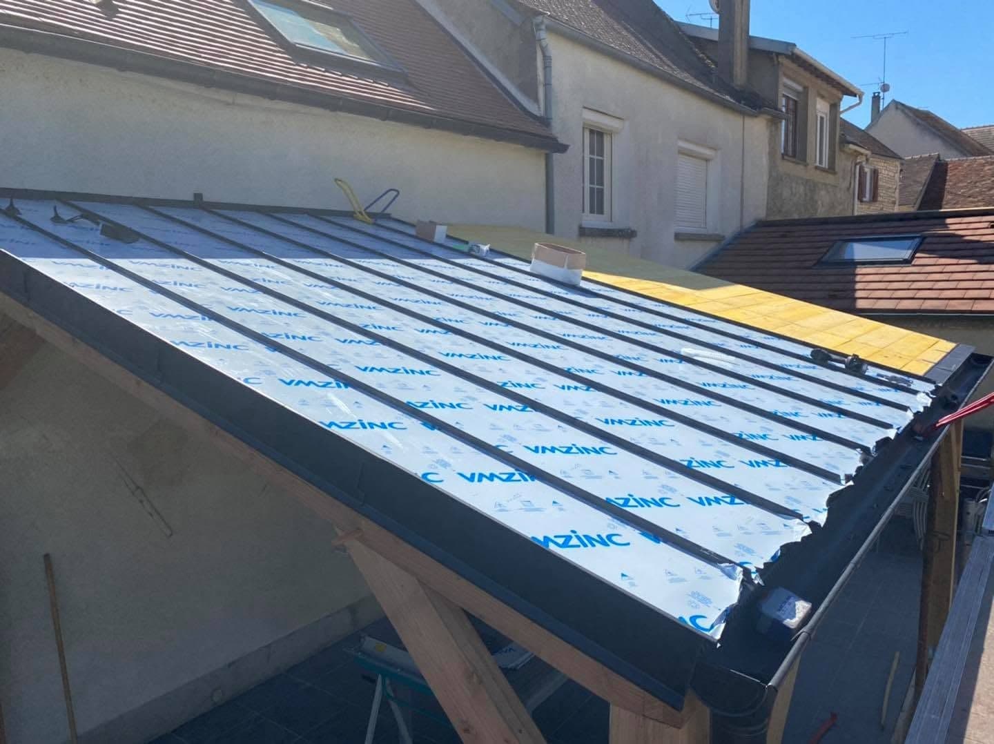 Création d’un carport en bois, par MS Couverture Zinguerie, vue 4 sur 5