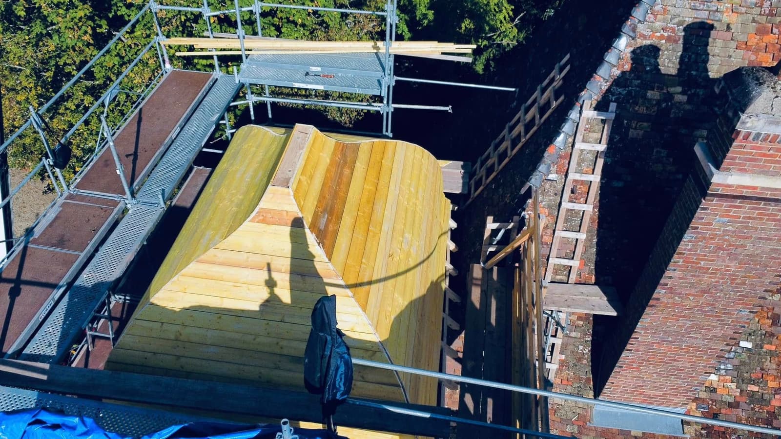 Dôme à l’impériale en zinc joint debout à Fleurey-sur-Ouche, par MS Couverture Zinguerie, vue 6 sur 10