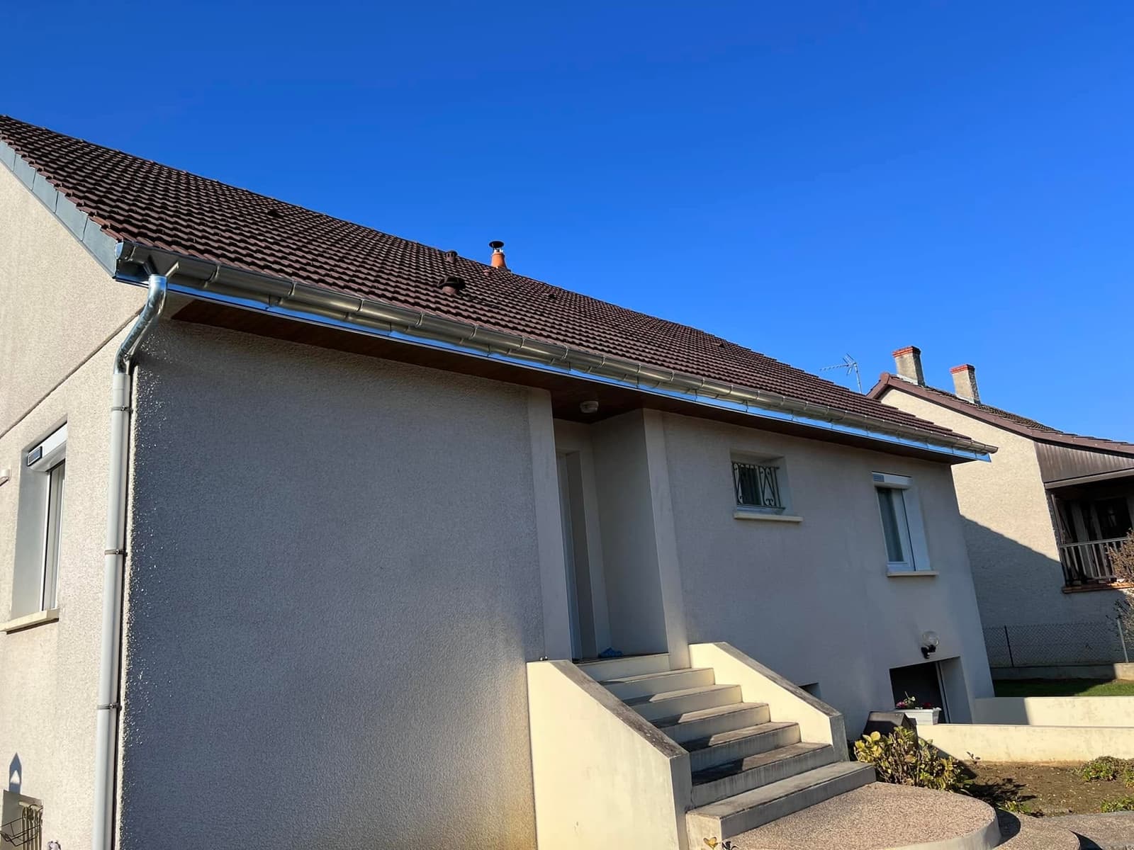 Gouttières et bandeaux en zinc à Fleurey-sur-Ouche et Longvic, par MS Couverture Zinguerie, vue 2 sur 6