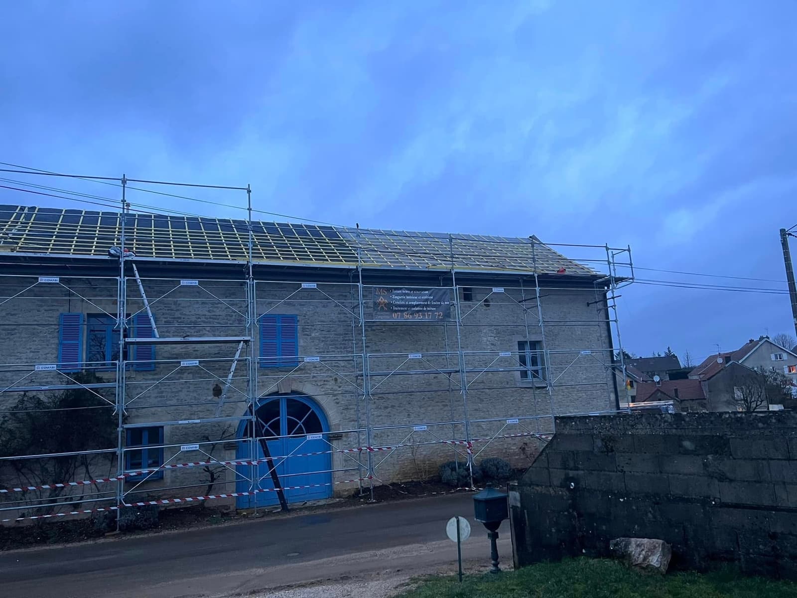 Réfection de toiture d’une maison et d’une grange à Pasques, par MS Couverture Zinguerie, vue 3 sur 9