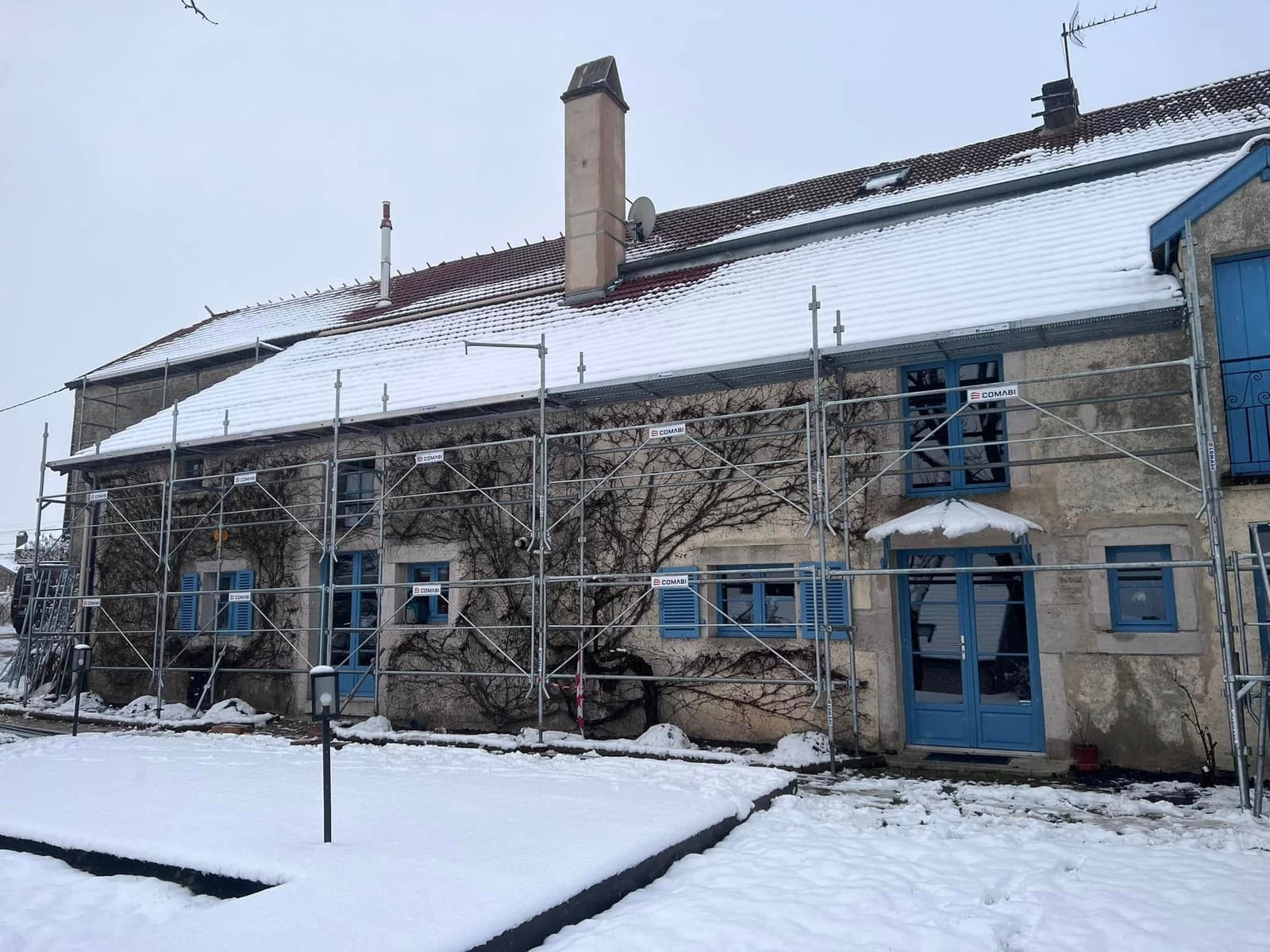 Réfection de toiture d’une maison et d’une grange à Pasques, par MS Couverture Zinguerie, vue 7 sur 9