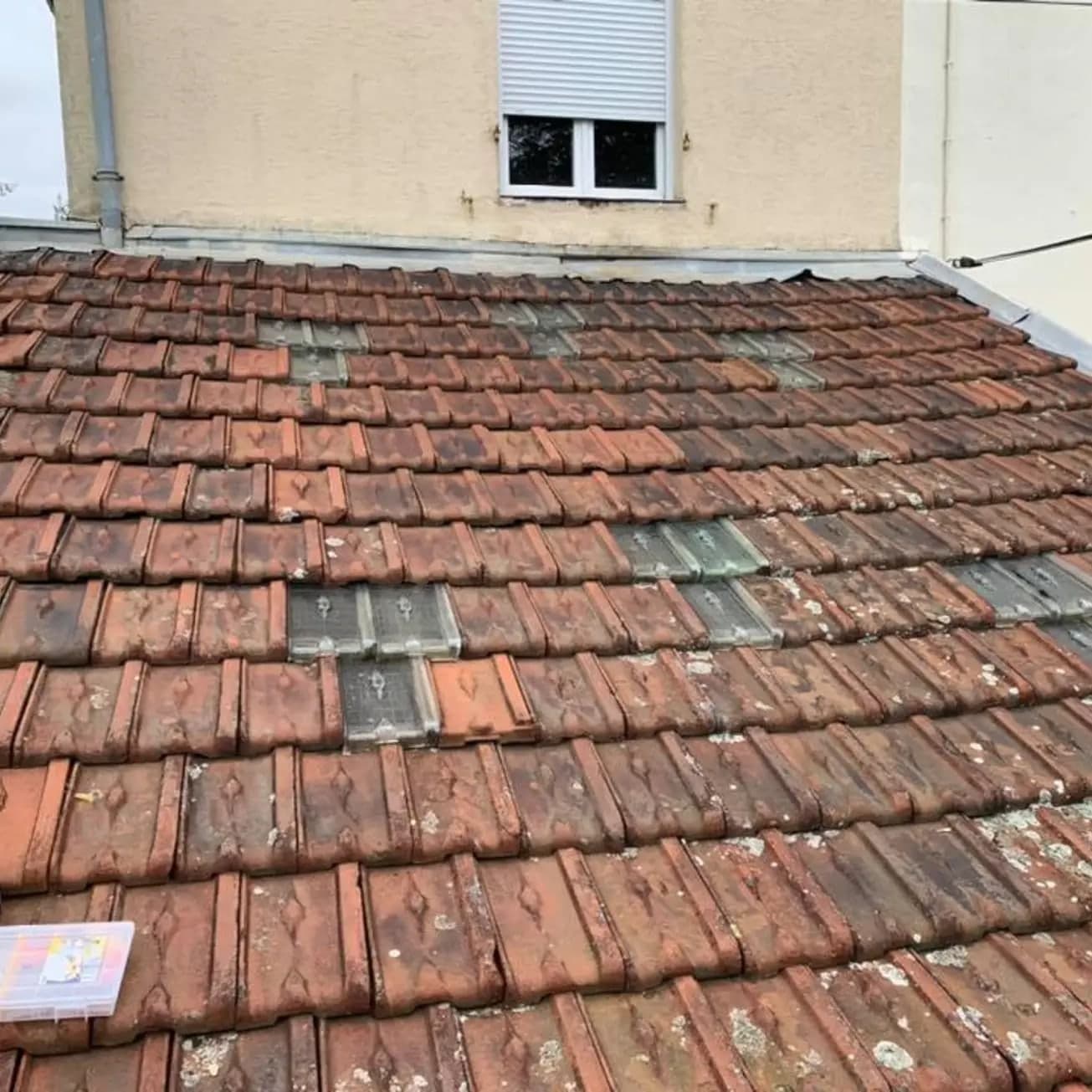 Rénovation d’un garage en tuile losangée à Dijon, par MS Couverture Zinguerie, vue 8 sur 9