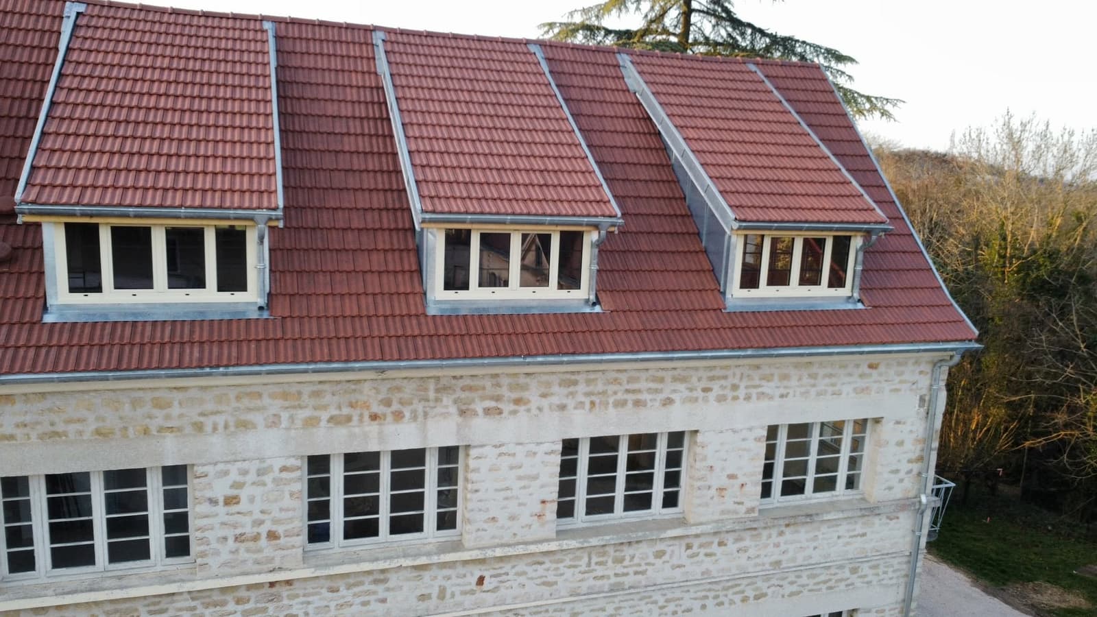 Rénovation de toiture de La Bergerie à Dijon, par MS Couverture Zinguerie, vue 8 sur 9