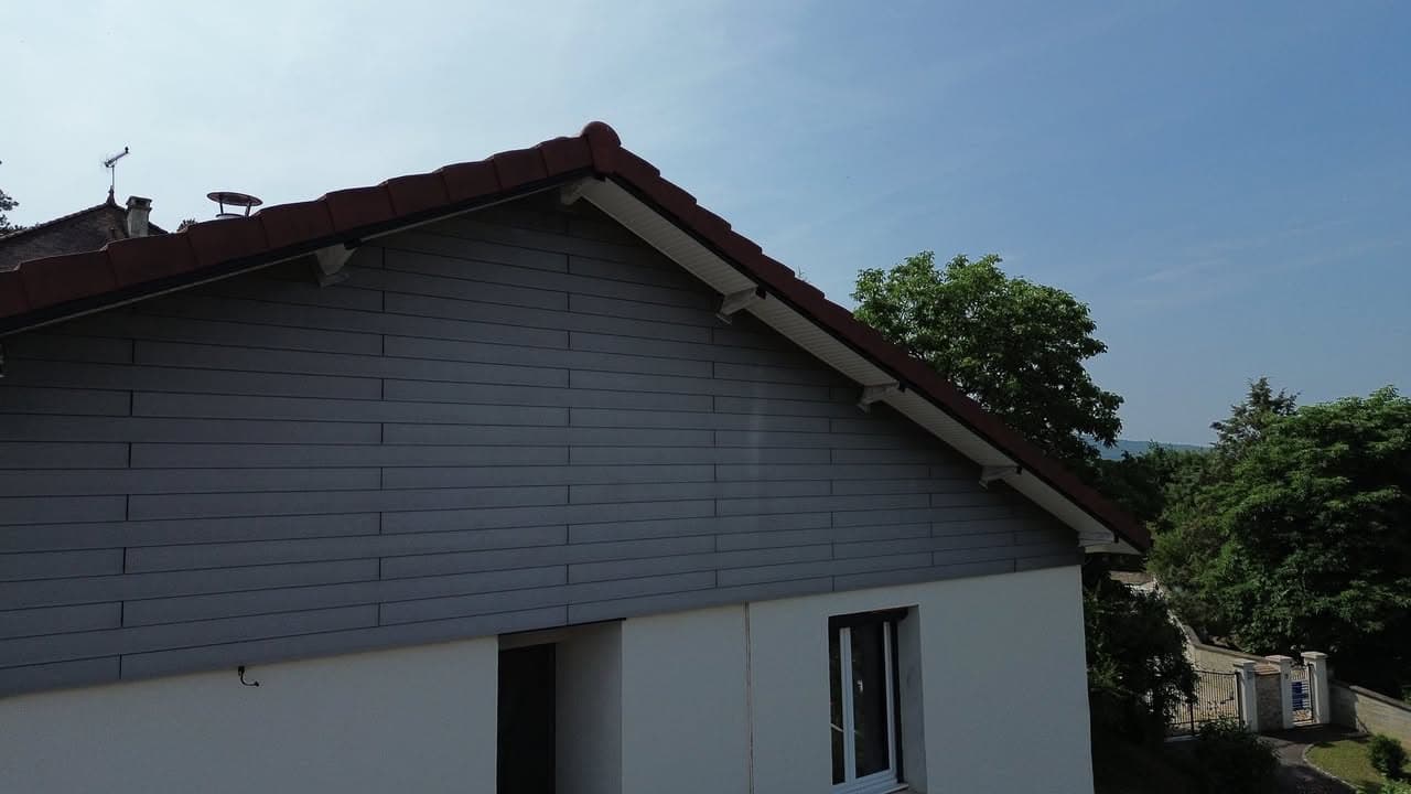 Rénovation de toiture en tuile Actua à Fleurey-sur-Ouche, par MS Couverture Zinguerie, vue 3 sur 6