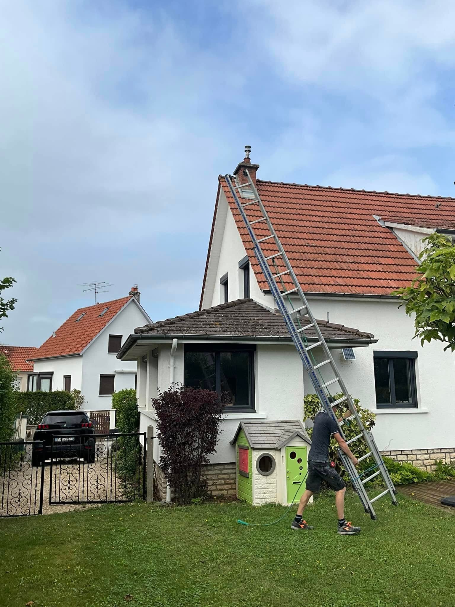 Rénovation de toiture en tuile Actua à Fontaine-lès-Dijon, par MS Couverture Zinguerie, vue 4 sur 5