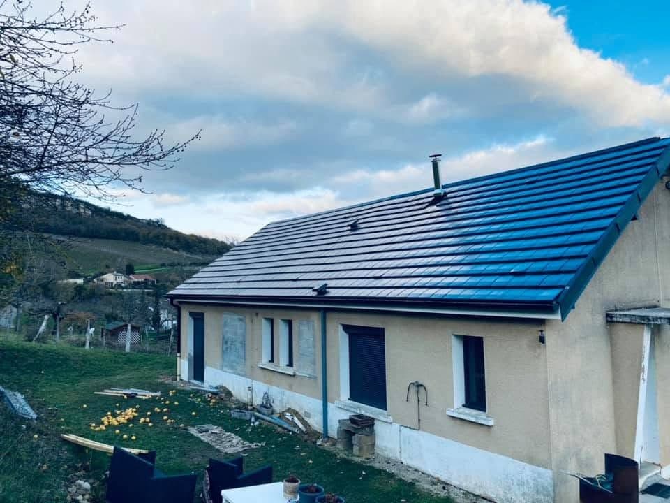 Rénovation de toiture en tuile Actua Titane à Évelle, par MS Couverture Zinguerie, vue 7 sur 9