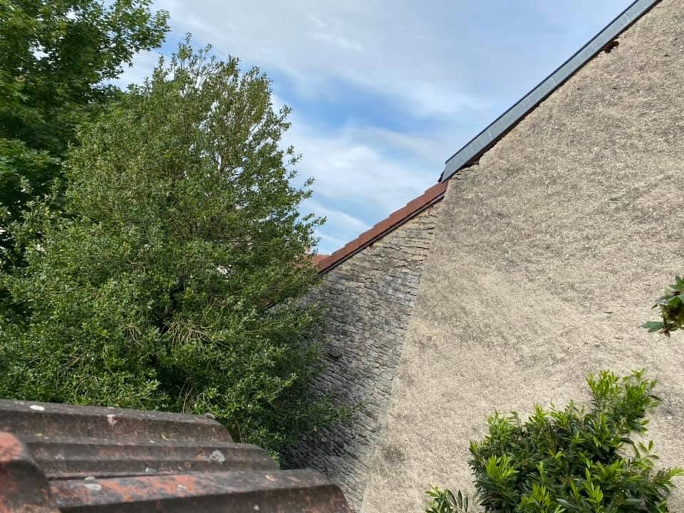 Rénovation de toiture en tuile Côte de Beaune à Ahuy, par MS Couverture Zinguerie, vue 3 sur 7