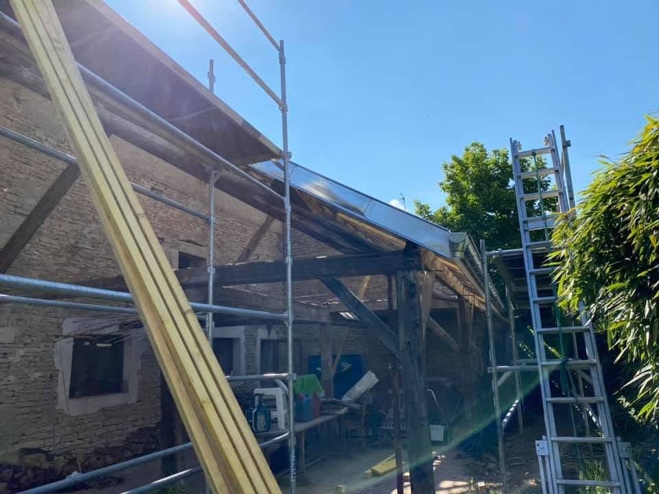 Rénovation de toiture en tuile Côte de Beaune à Ahuy, par MS Couverture Zinguerie, vue 7 sur 7