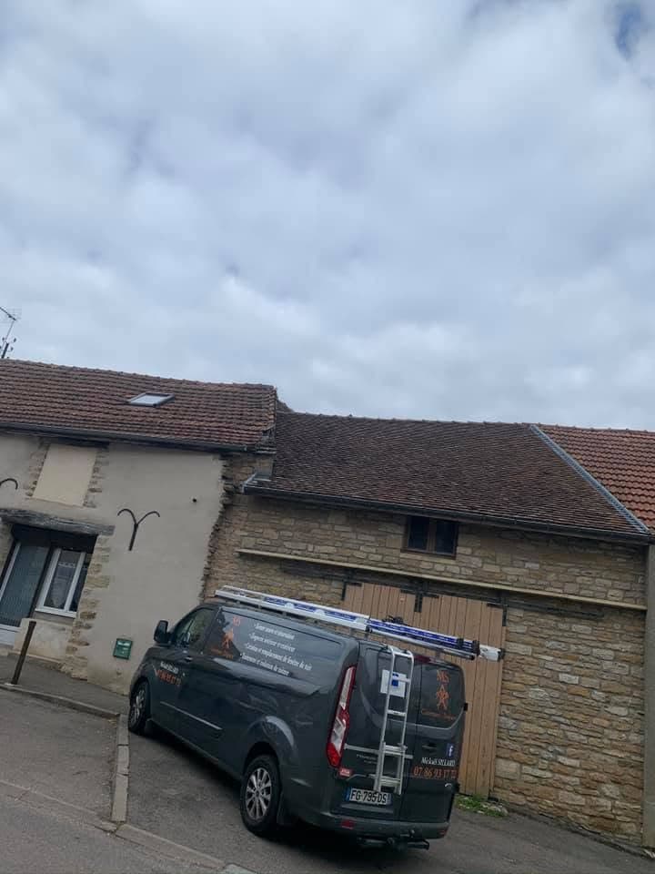 Rénovation de toiture en tuile Côte de Beaune à Sombernon, par MS Couverture Zinguerie, vue 3 sur 9