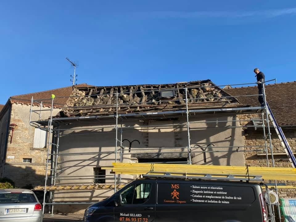 Rénovation de toiture en tuile Côte de Beaune à Sombernon, par MS Couverture Zinguerie, vue 4 sur 9