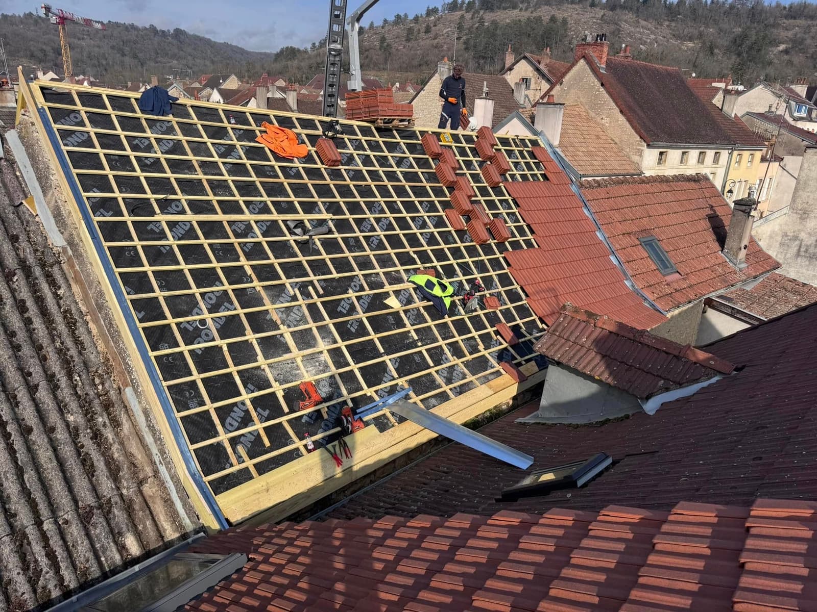 Rénovation de toiture en tuile Côte de Nuits à Plombières-lès-Dijon, par MS Couverture Zinguerie, vue 3 sur 5