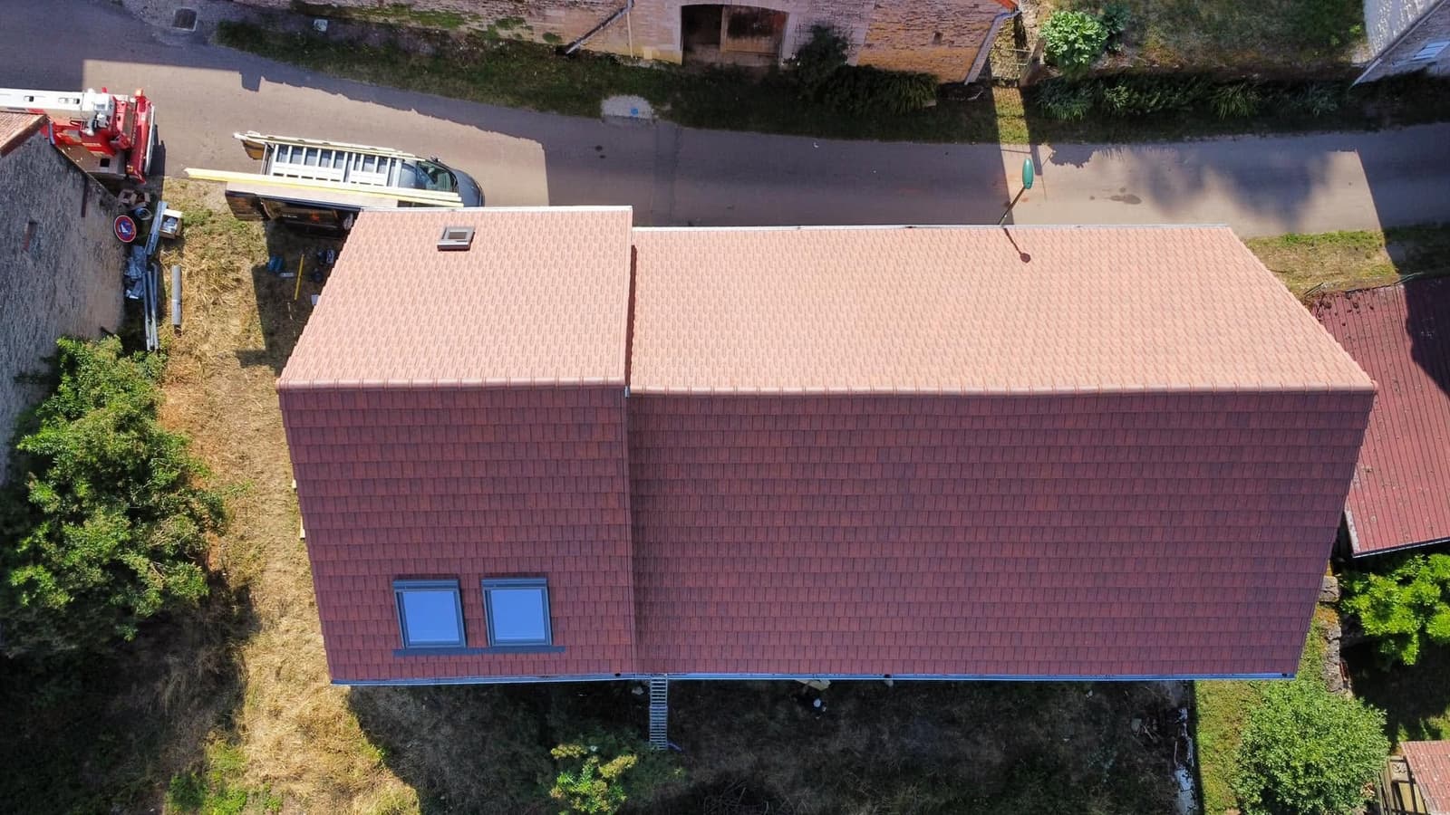 Rénovation de toiture en tuile losangée à Massingy-lès-Vitteaux, par MS Couverture Zinguerie, vue 3 sur 7