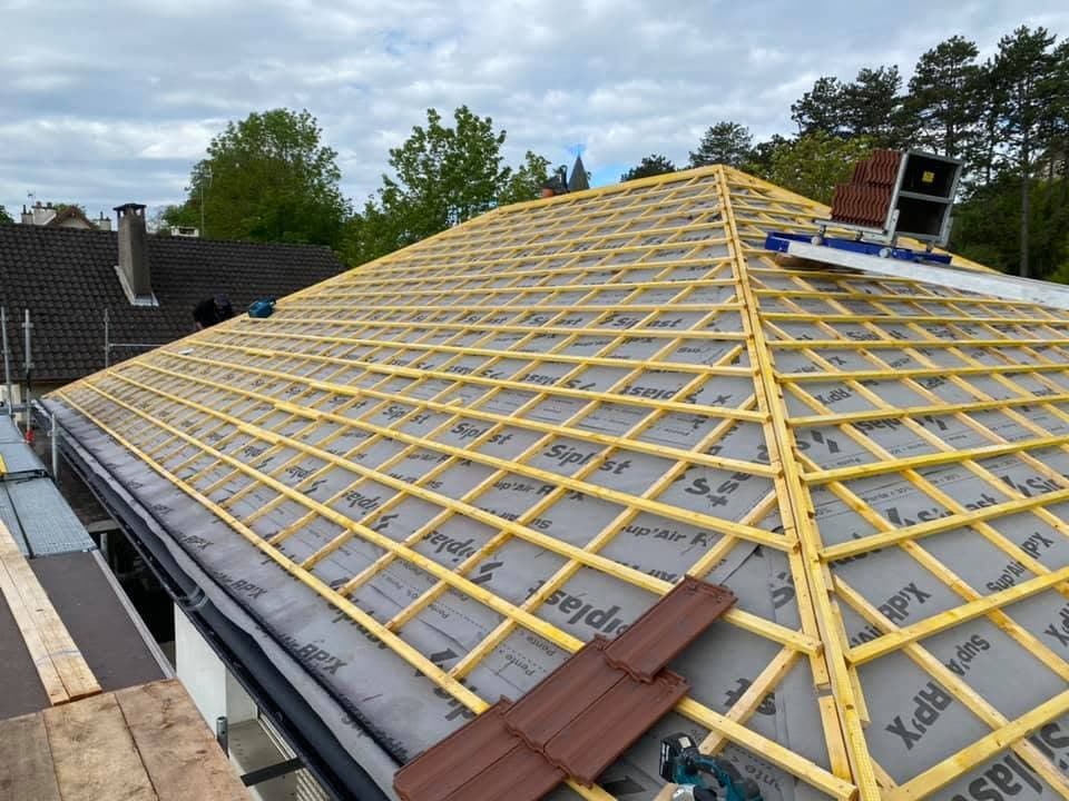 Rénovation de toiture et casquette zinc à Fontaine-lès-Dijon, par MS Couverture Zinguerie, vue 4 sur 13