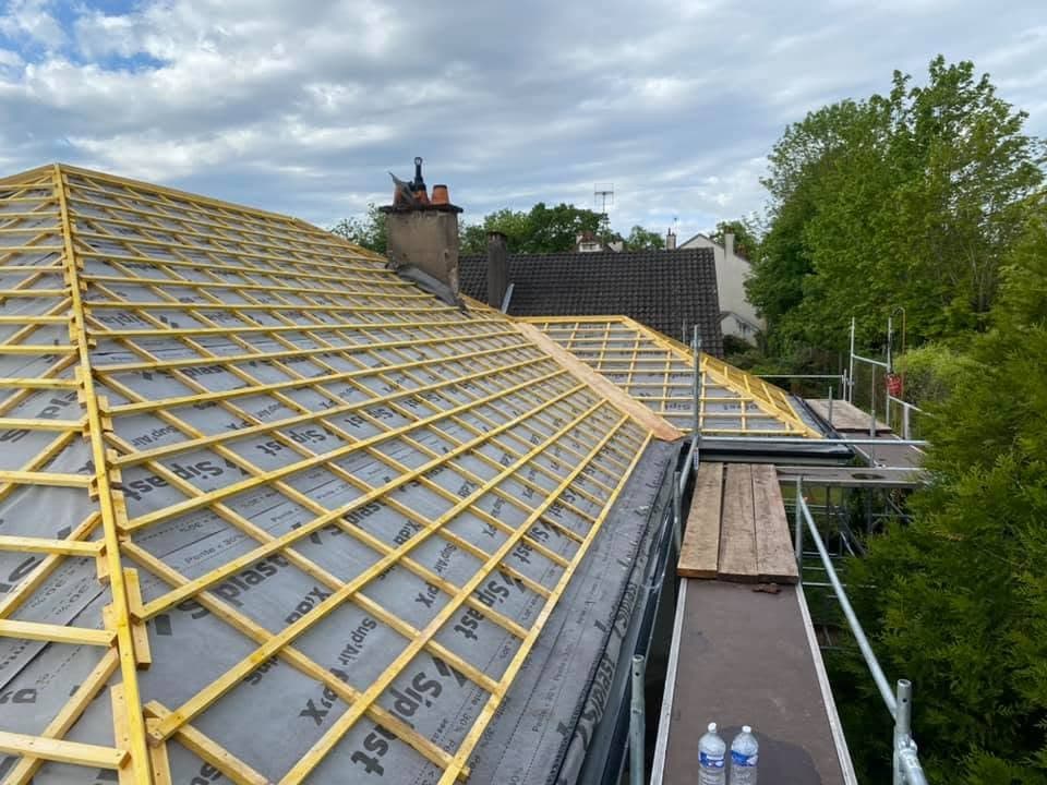Rénovation de toiture et casquette zinc à Fontaine-lès-Dijon, par MS Couverture Zinguerie, vue 5 sur 13