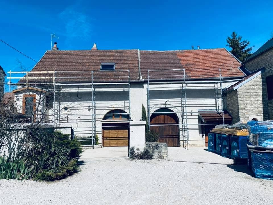 Rénovation de toiture et charpente à Corcelles-les-Monts, par MS Couverture Zinguerie, vue 3 sur 7