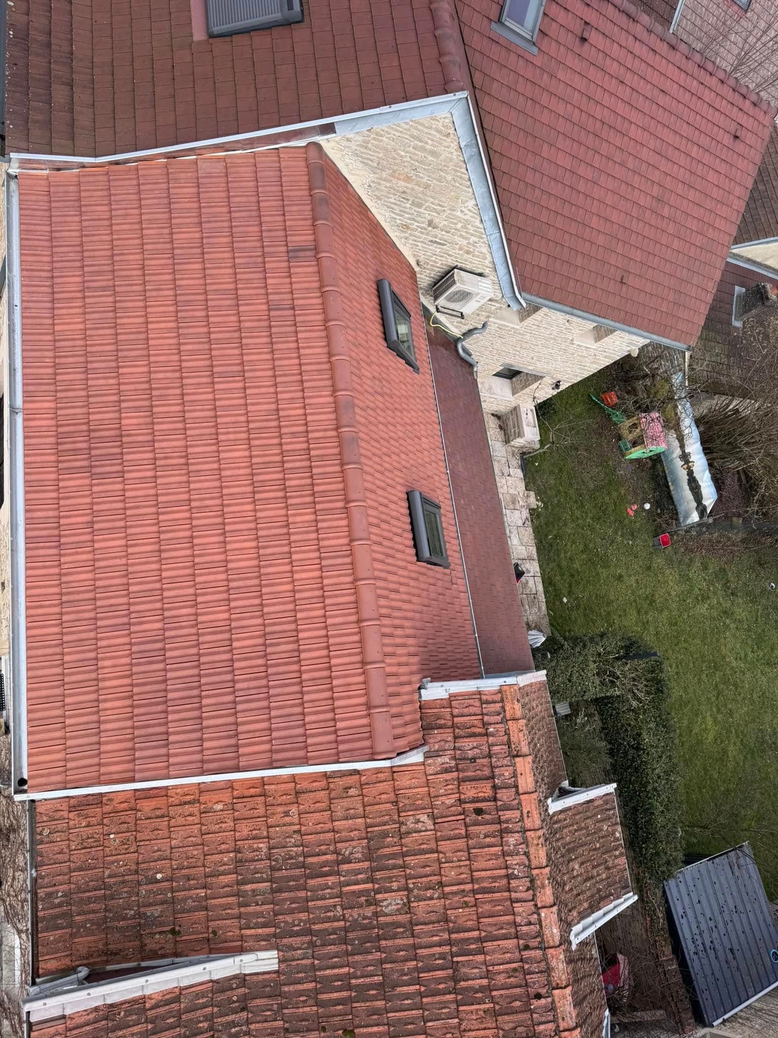 Rénovation et isolation de toiture à Chambœuf, par MS Couverture Zinguerie, vue 2 sur 7