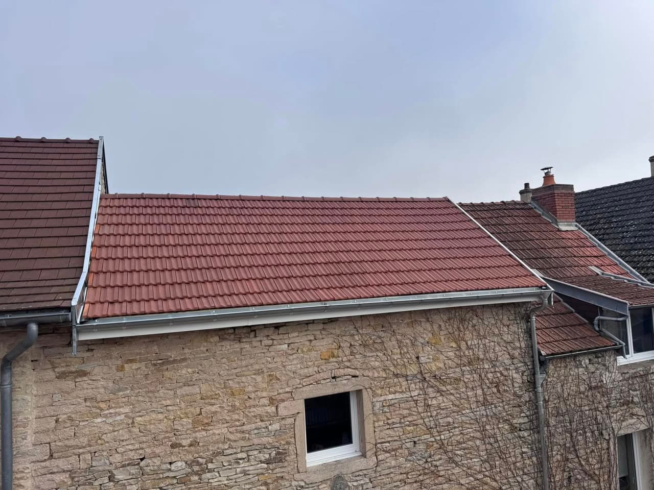 Rénovation et isolation de toiture à Chambœuf, par MS Couverture Zinguerie, vue 3 sur 7