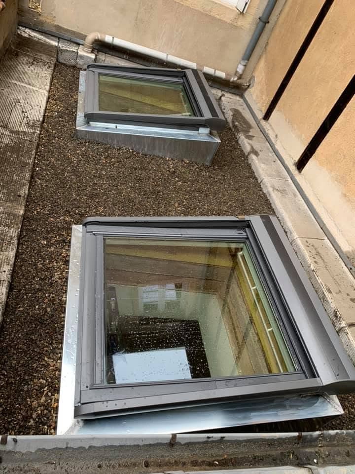 Skydome remplacé par une fenêtre de toit à Dijon, par MS Couverture Zinguerie, vue 5 sur 7
