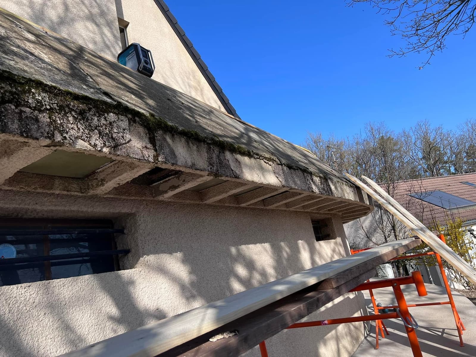 Terrasse habillée de zinc joint debout, par MS Couverture Zinguerie, vue 3 sur 9