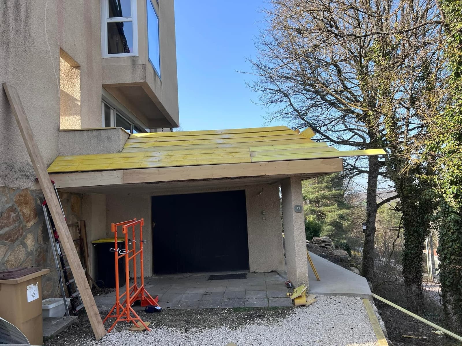 Terrasse habillée de zinc joint debout, par MS Couverture Zinguerie, vue 4 sur 9