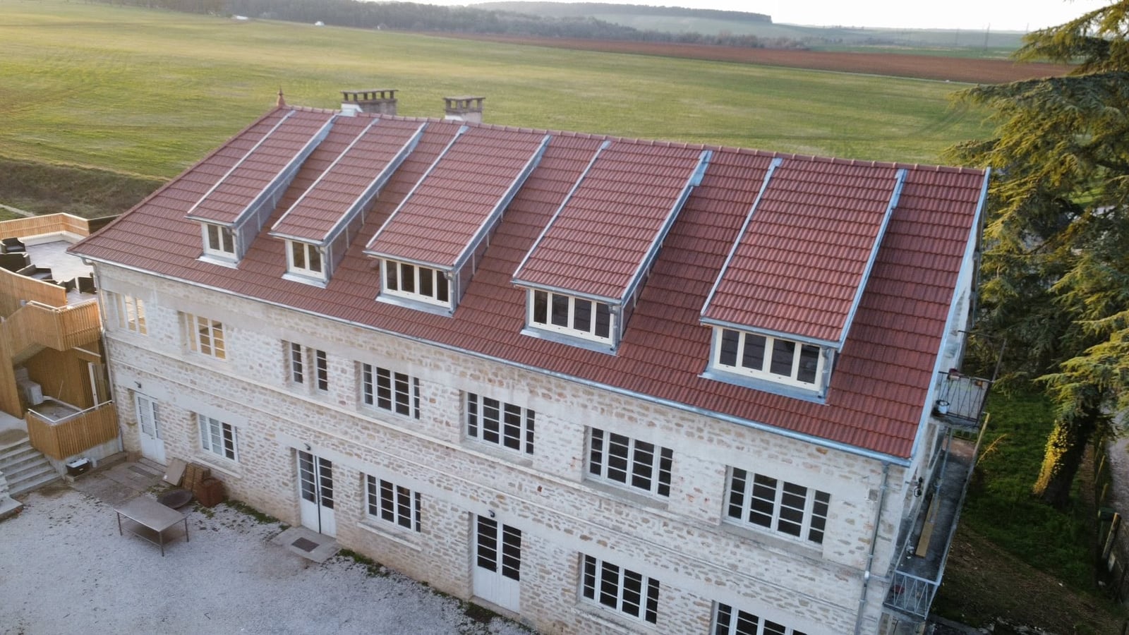 Rénovation de toiture de La Bergerie à Dijon, par MS Couverture Zinguerie, vue 1 sur 9