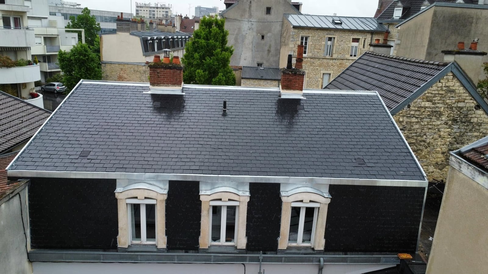 Rénovation de toiture en ardoise à Dijon, par MS Couverture Zinguerie, vue 1 sur 7