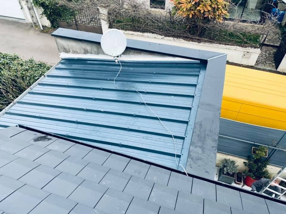 Rénovation de toiture en tuile Actua ardoisée à Dijon, par MS Couverture Zinguerie, vue 1 sur 12