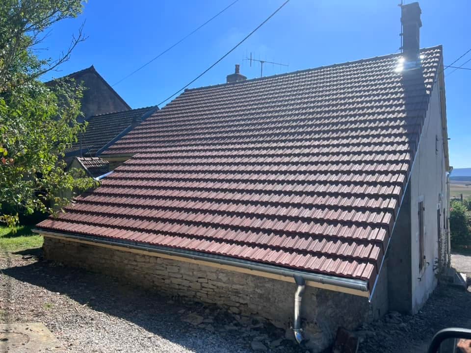 Rénovation de toiture et charpente à Mâlain